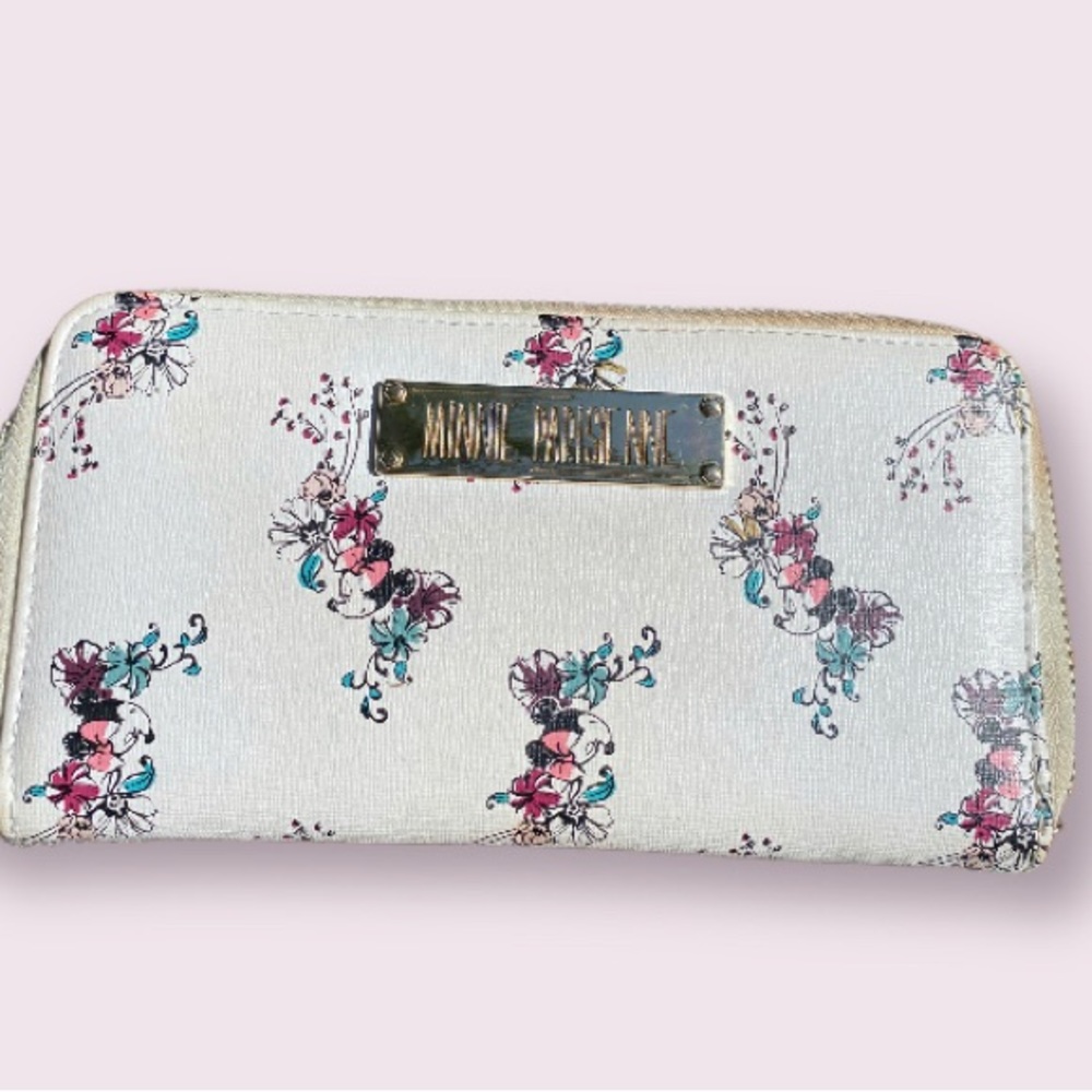 Rare Disneyland Paris Minnie Mouse Collectible Floral Large Zippered Wallet